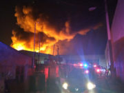 La Secretaria de Seguridad Pública, Vialidad y Bomberos de Cuautlancingo, combate incendio en Sanctorum