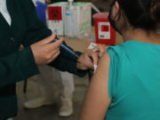 OPERAN PUNTOS DE VACUNACIÓN CONTRA COVID-19 EN DOS PLAZAS COMERCIALES DE TLAXCALA