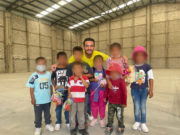 Celebra Toño López a niñas y niños poblanos en su día