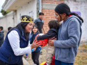 Rocio Simón llenó de sonrisas a niñas y niños de San Jerónimo Tecuanipan